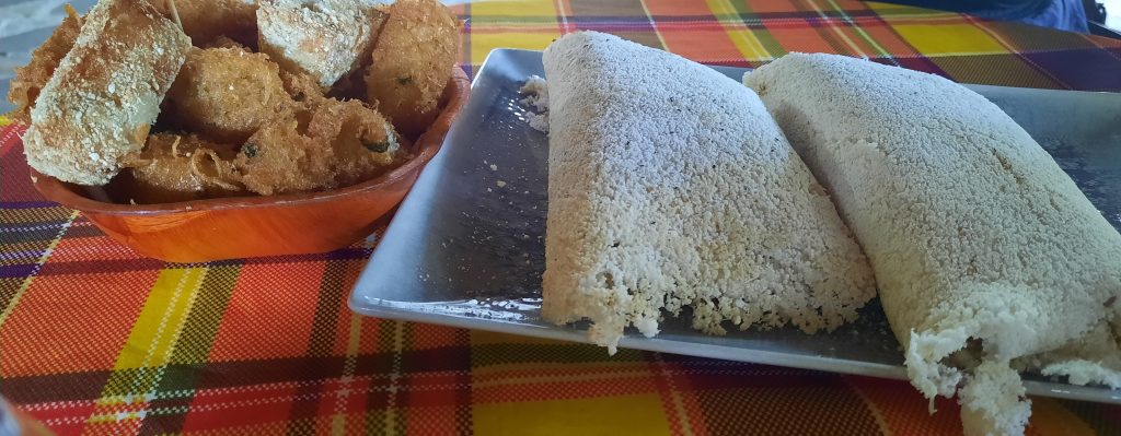 Kassave et accras de manioc, kassaverie-Chez Germaine, Capesterre-Belle-Eau, Guadeloupe